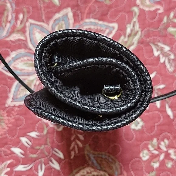 EUC- Vegan Leather Roll Up Travel Jewelry Case - Picture 5 of 6